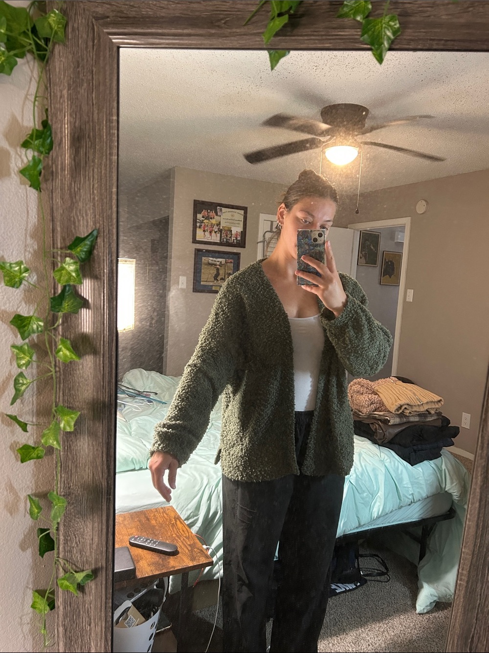(FREE when bundled) Green fuzzy cardigan